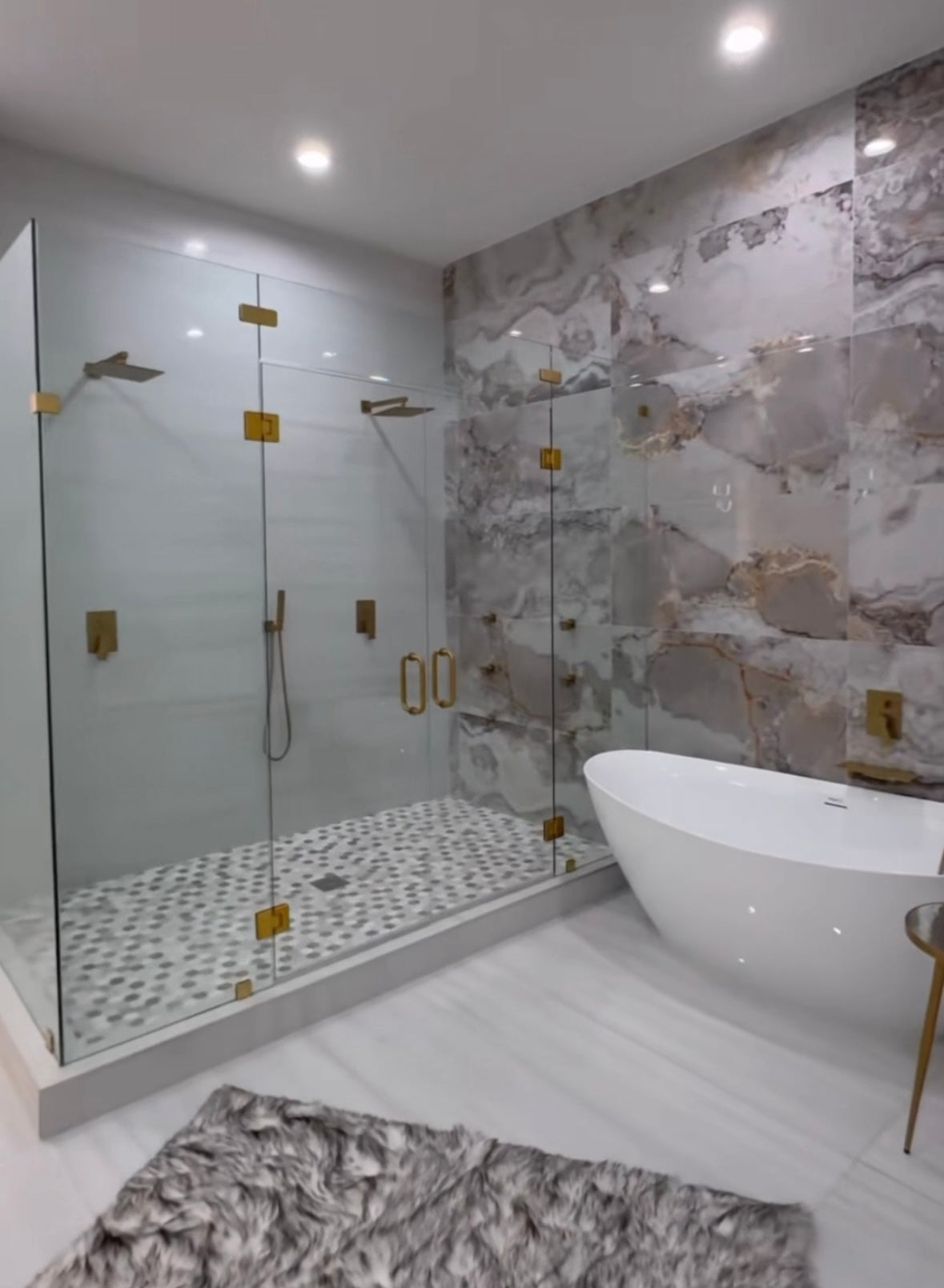 $700 Per Night Cypress TX Property